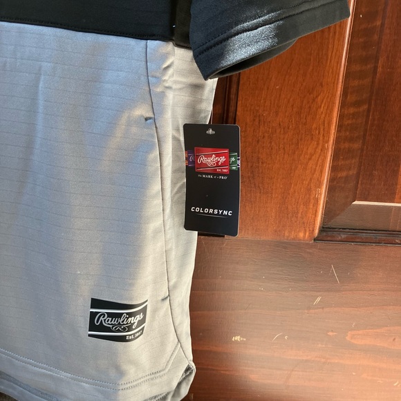 NWT - Rawlings Men´s Short Sleeve Warmer - Picture 2 of 4